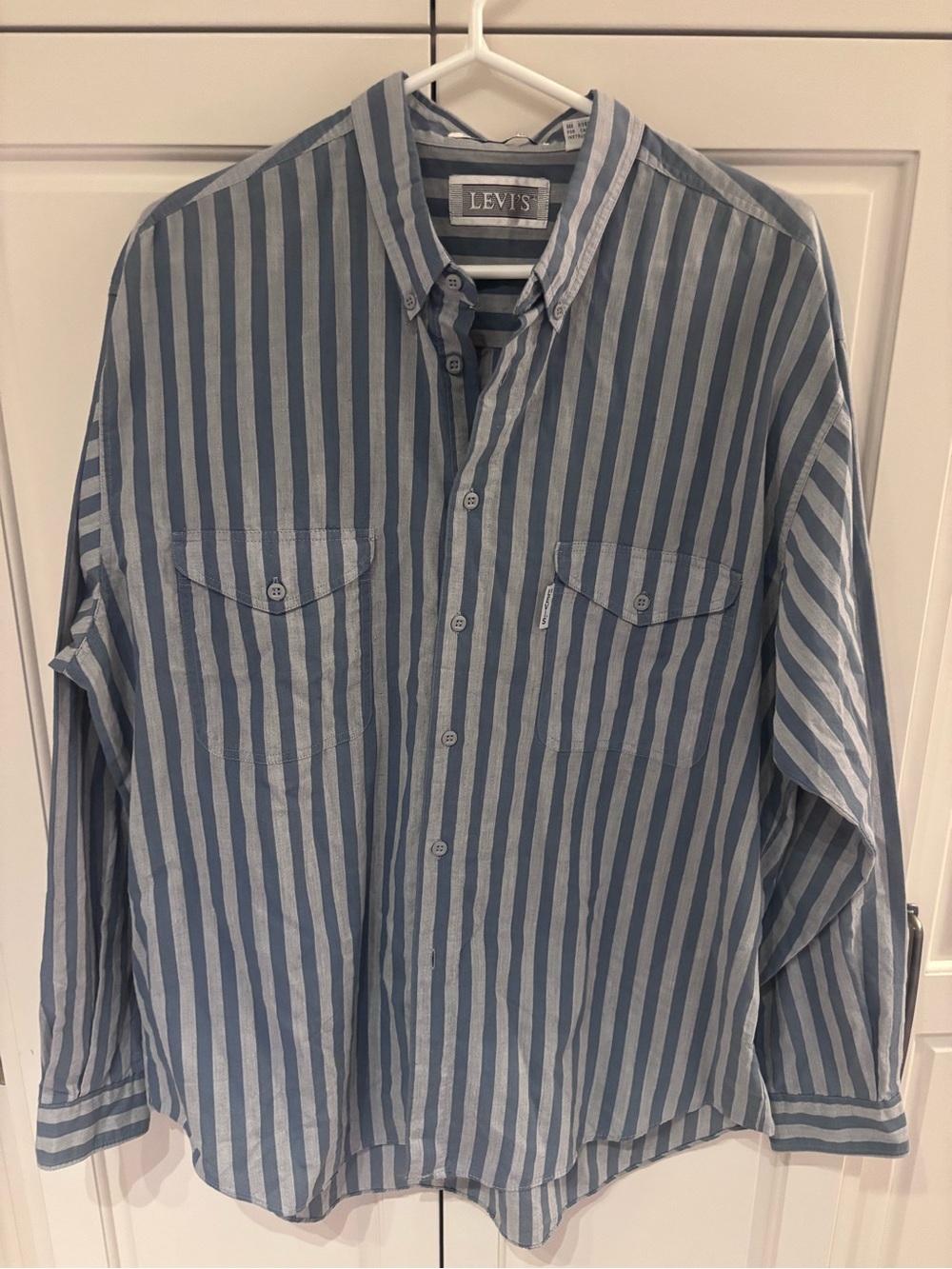 Levi's Blue and White Striped Button-Down Shirt silver label xl